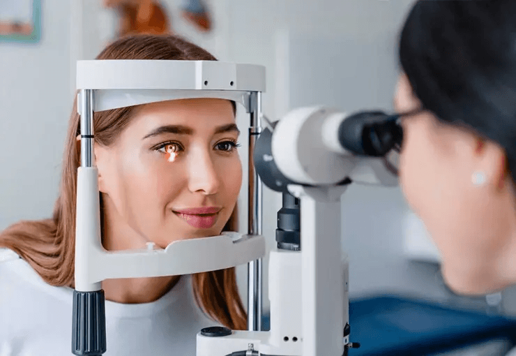 Ophthalmologist (MD)
